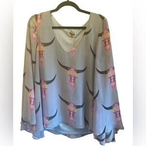 Show me your MuMu NWT women’s size M cow skull print blouse top